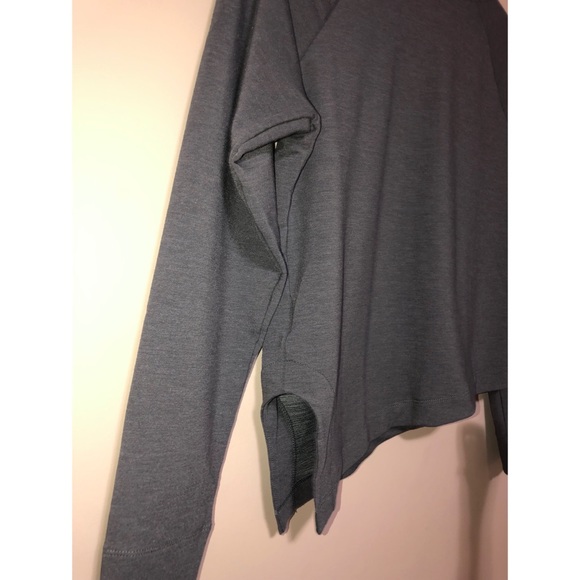 Nike - Asymmetrical Long Sleeve Tee - Picture 2 of 3